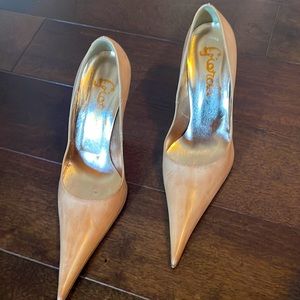 Epiorda Italian designer womens heels in nude beige size 39 Italian which is 8